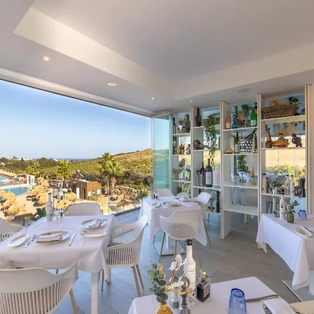 Alcazaba Lagoon Retreat For 4 * Estepona
