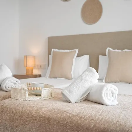 Alcazaba Lagoon Retreat For 4